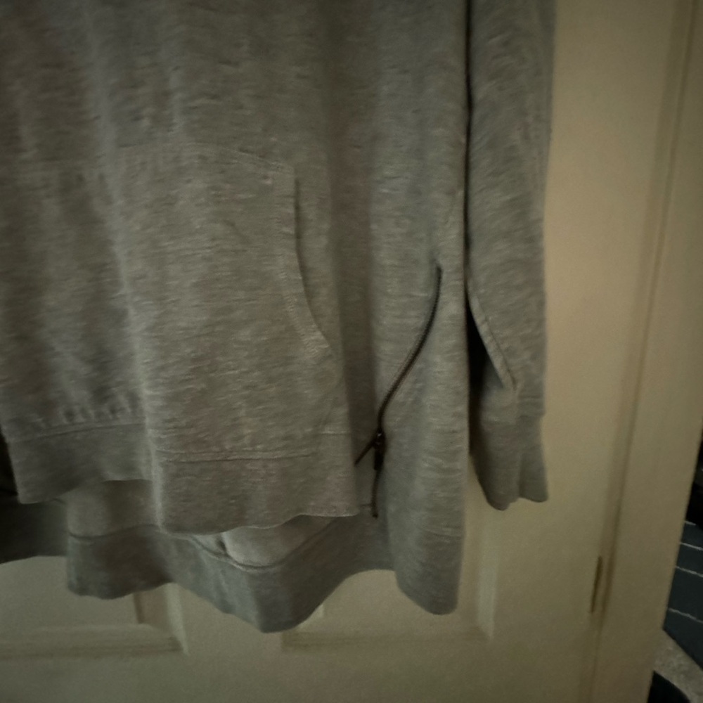 Women's Old Navy Active Grey Sweatshirt - Picture 6 of 8